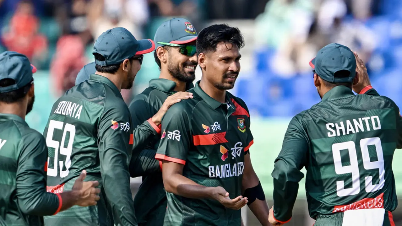 ওয়াসিম-বোল্টের রেকর্ডে ভাগ বসালেন মুস্তাফিজ, সামনে কেবল স্টার্ক