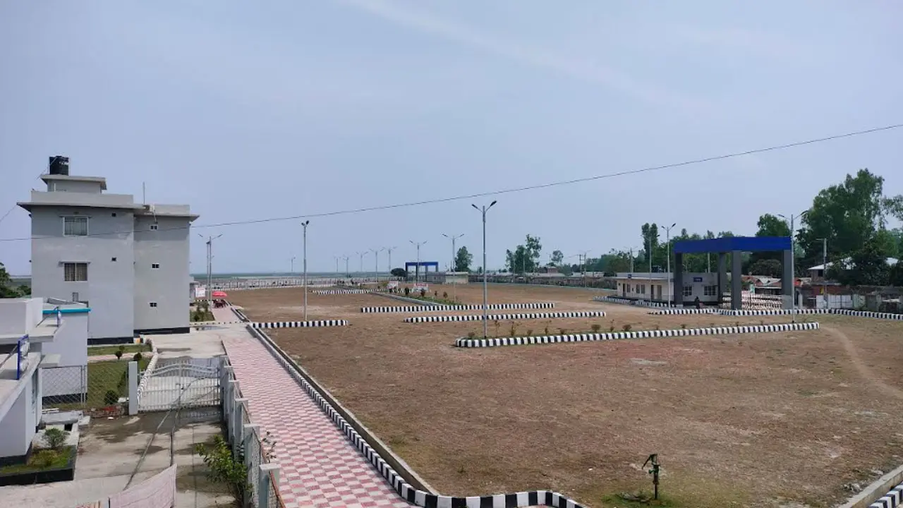 ১৪৫ কোটি টাকার টার্মিনাল অচল, বালাসী-বাহাদুরাবাদে সেতু চায় উত্তরের মানুষ