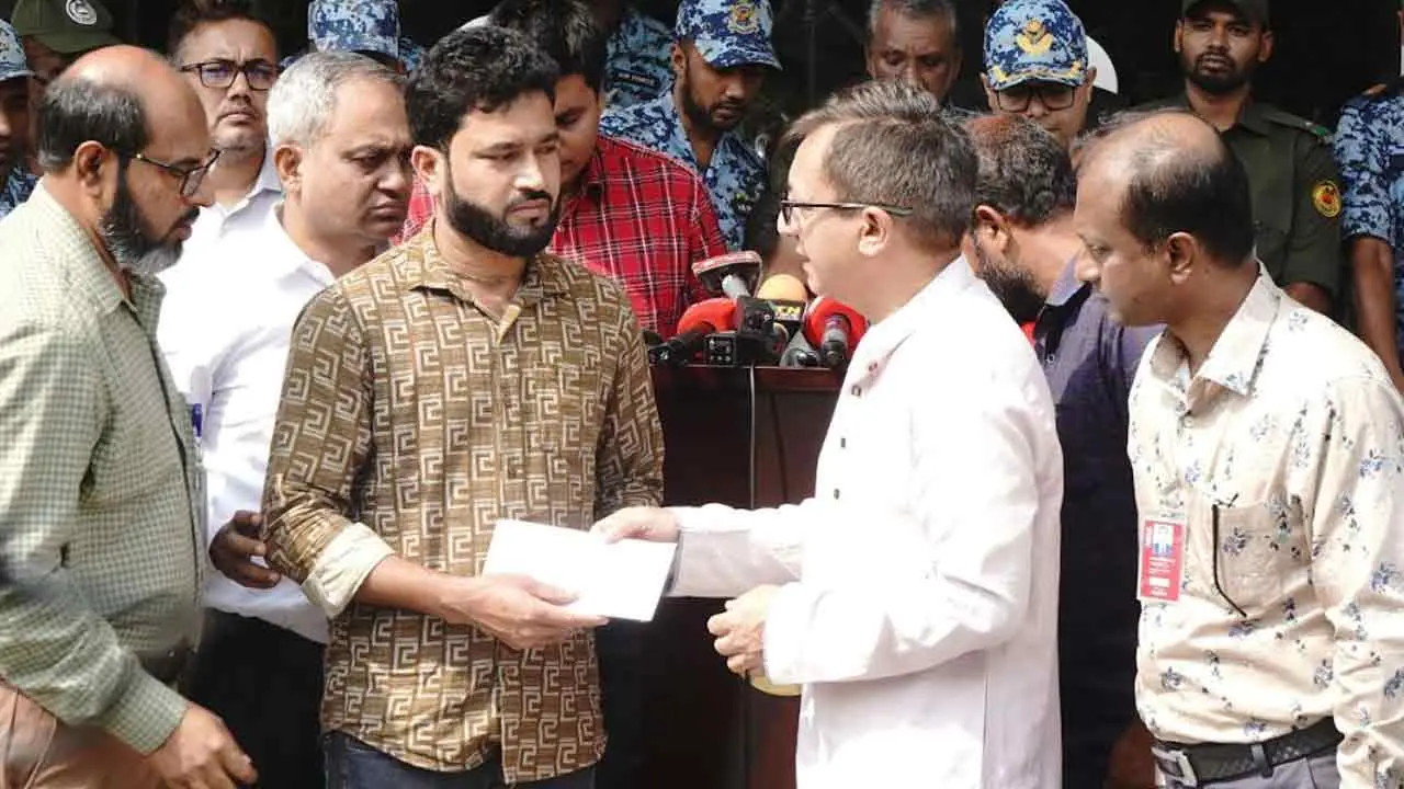 বাহরাইনে নিহত প্রবাসী গিরিশ সূত্রধরের মরদেহ দেশে পৌঁছেছে