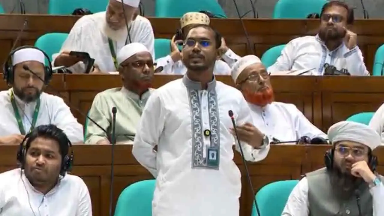সন্ত্রাসীরা আমাকে কোপাতে এসেছে, তারা এখনও বুক ফুলিয়ে ঘুরছে
