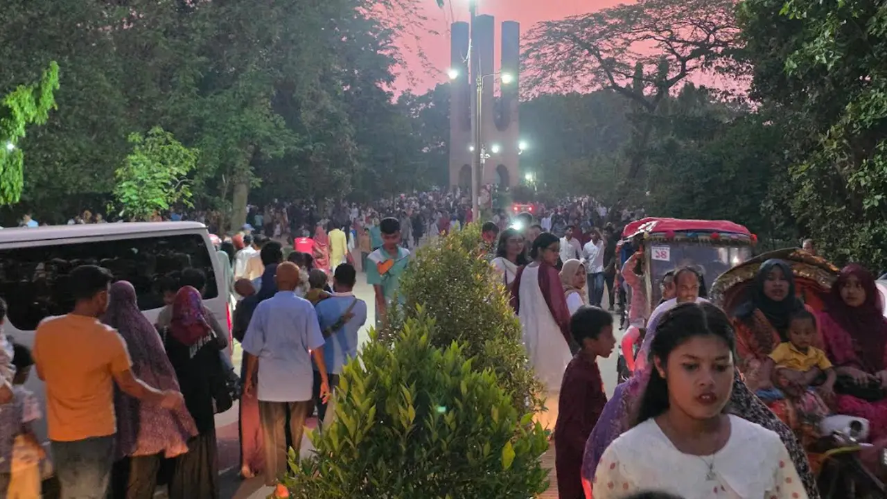 নিরাপত্তা শঙ্কায় জাবি, বৈশাখে বহিরাগতদের অবাধ প্রবেশ