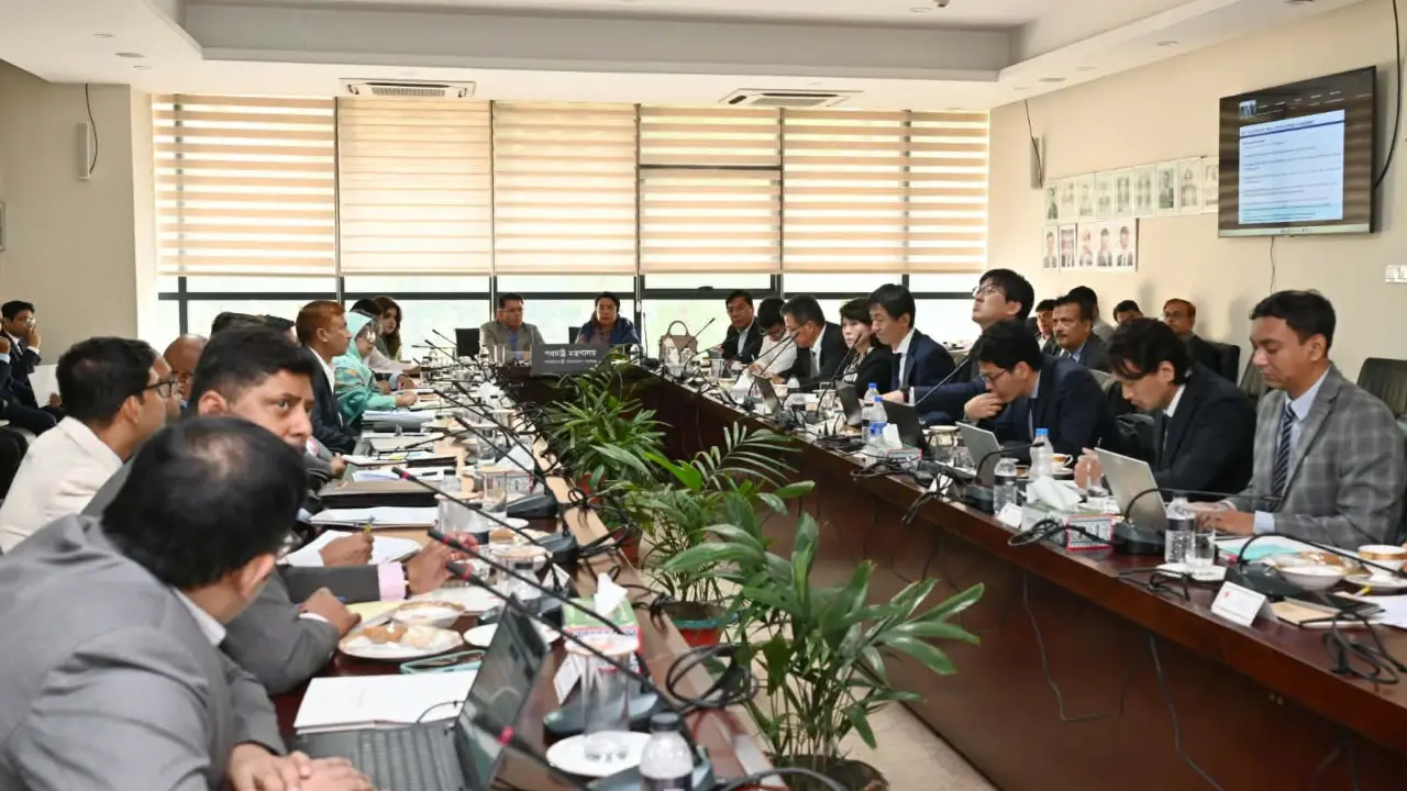 তৃতীয় টার্মিনাল পরিচালনা নিয়ে জাপানের প্রতিনিধিদলের সঙ্গে বৈঠক