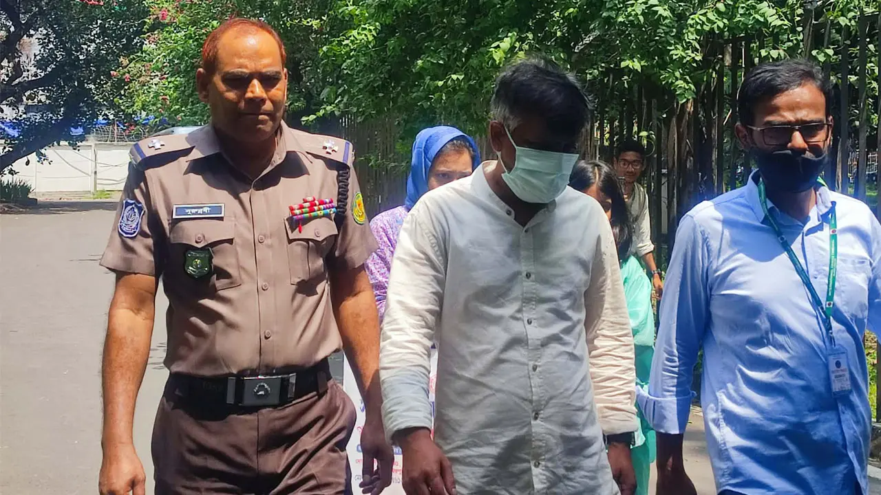ট্রাইব্যুনাল নিয়ে ফেসবুকে অপপ্রচার: যুবলীগ নেতার ২ মাসের কারাদণ্ড