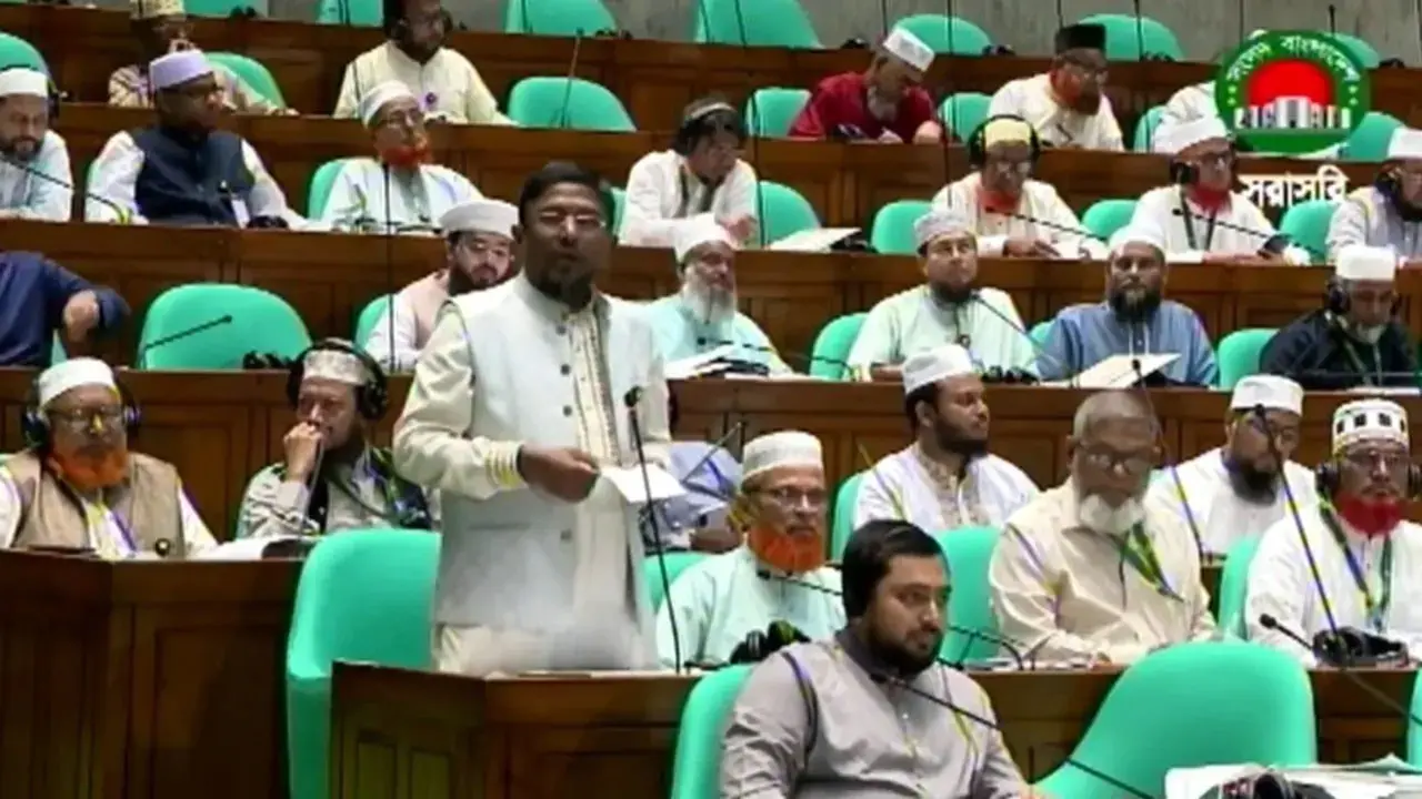 রাত ২টা পর্যন্ত লাইনে দাঁড়িয়ে থেকেও তেল পাইনি : সংসদে জামায়াতের এমপি