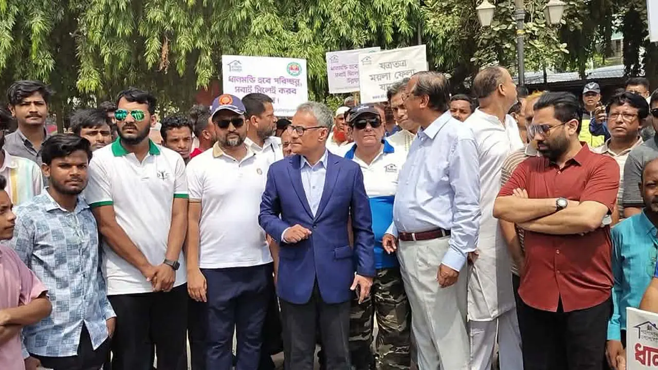 গ্যাসচালিত পরিবহন অতিরিক্ত ভাড়া নিলে ব্যবস্থা নেওয়া হবে : মন্ত্রী