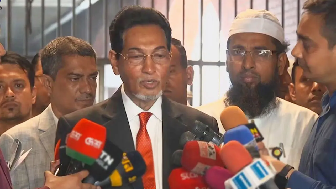 দুই লাখ টন তেল নিয়ে দুটি জাহাজ বন্দরে নোঙর করেছে : সংসদে চিফ হুইপ