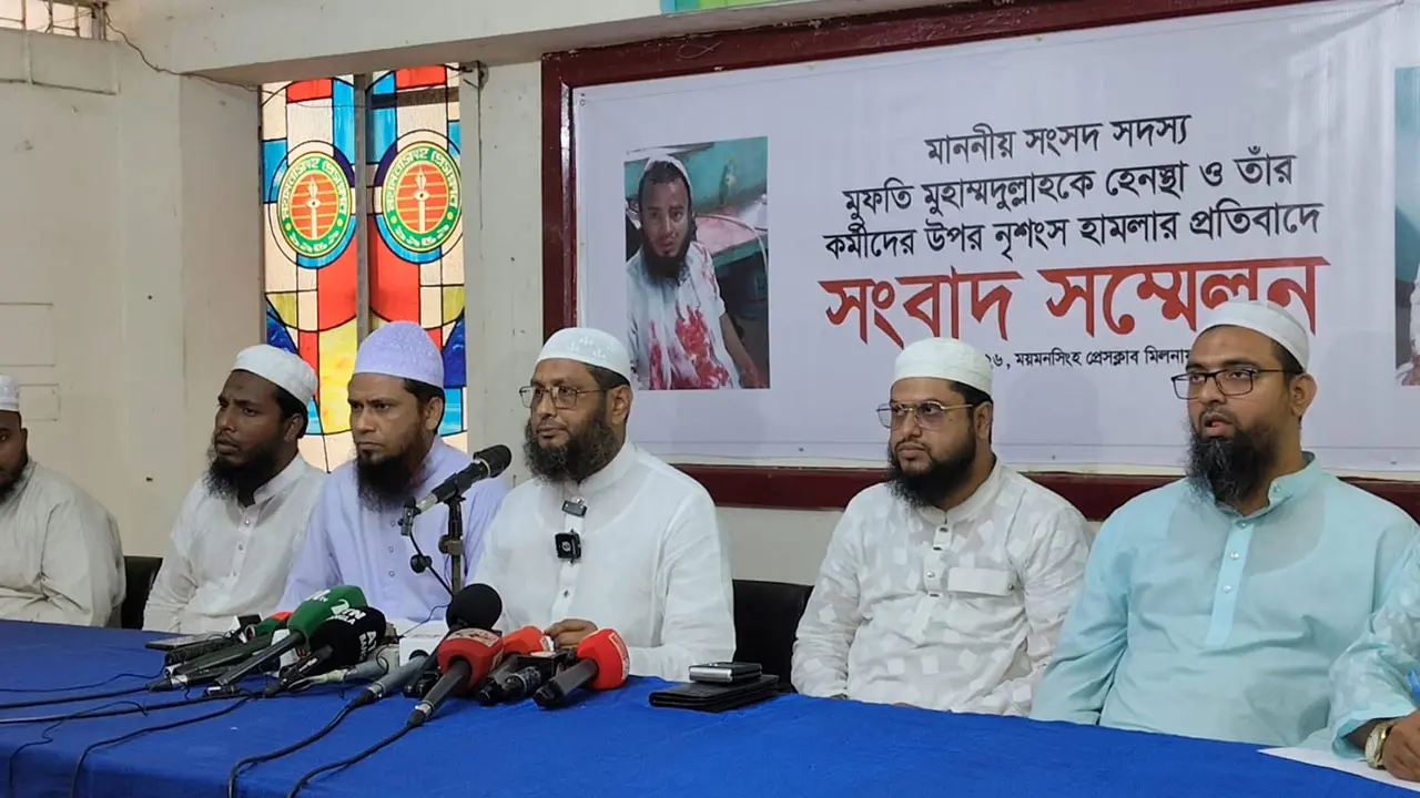 বিএনপি নেতা বললেন, মারধরের শিকার ব্যক্তির শরীরে মুরগির রক্ত মাখানো হয়েছে