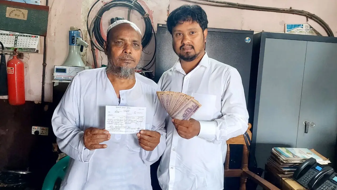 বিনা টিকিটে রেলভ্রমণ : ৪৮ বছর পর পরিশোধ করলেন টাকা