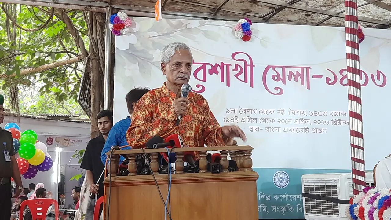 বাঁধভাঙা বন্যার মতো মানুষ বর্ষবরণে বেরিয়ে এসেছেন : সংস্কৃতিমন্ত্রী