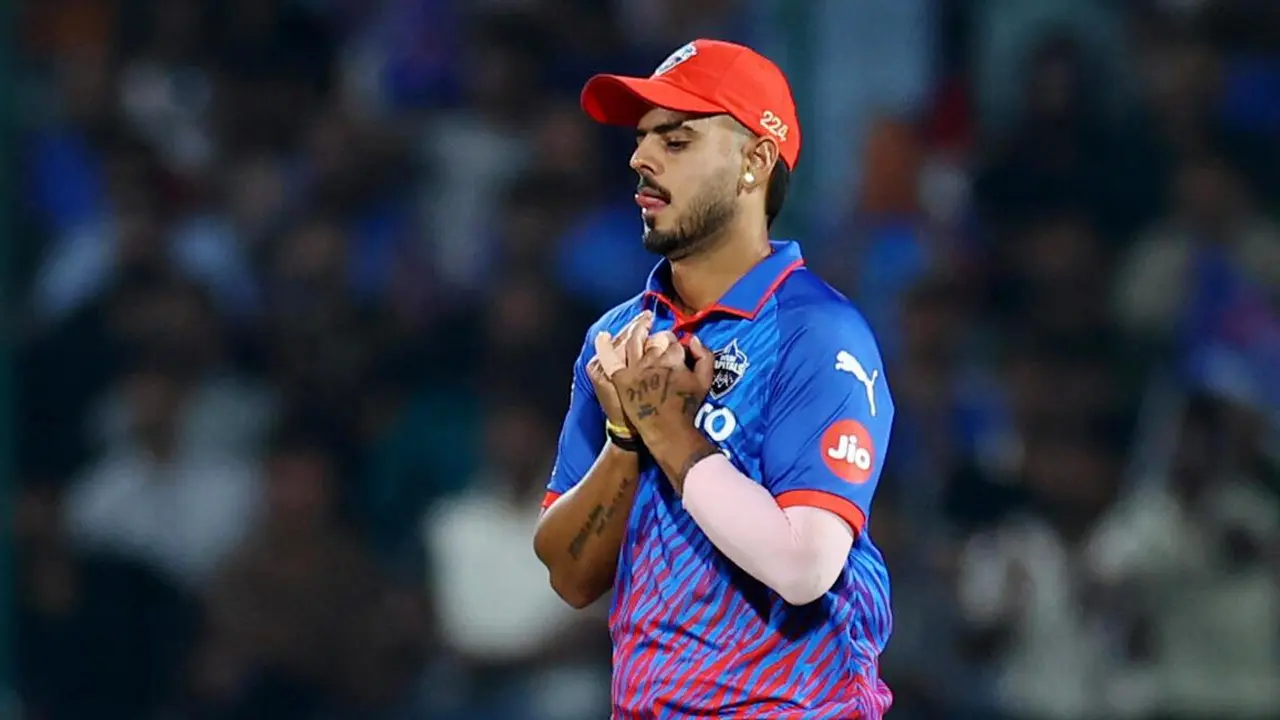ম্যাচ না খেলেও রানার জরিমানা, জিতেও শাস্তি গায়কোয়াড়ের