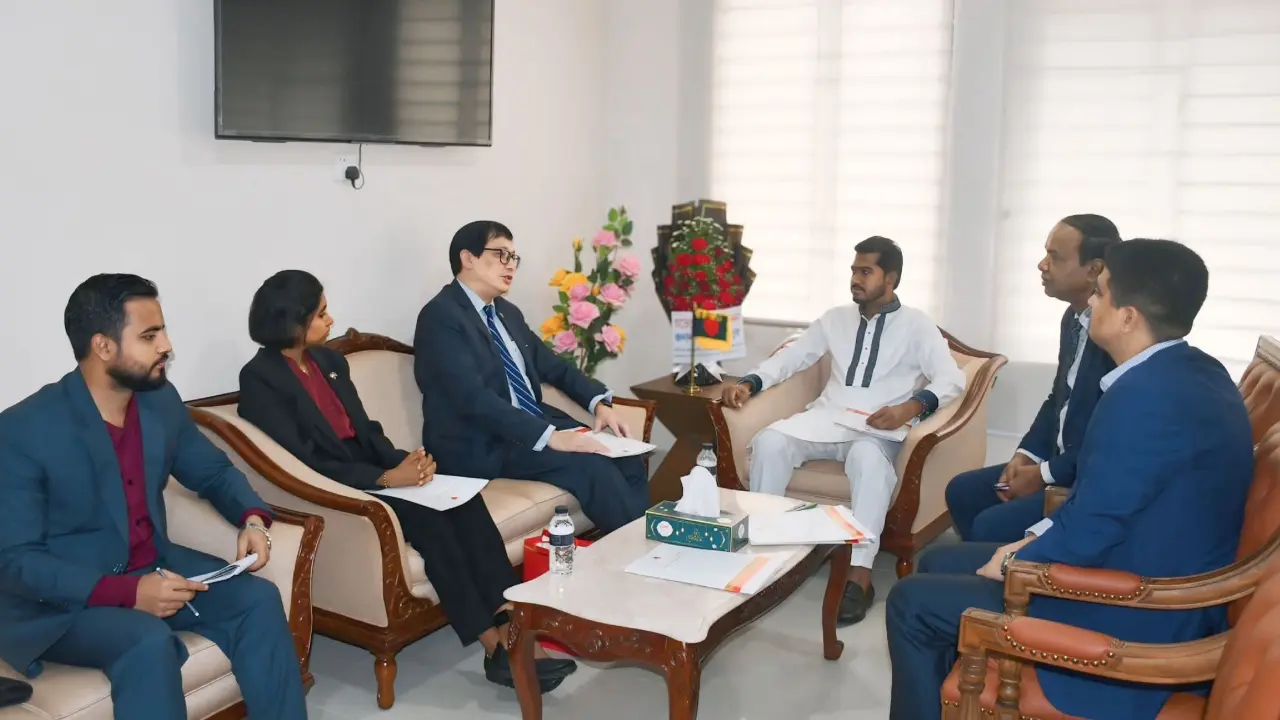 বিমানবন্দরে যাত্রী তথ্য ব্যবস্থাপনায় বিনিয়োগে আগ্রহী সিঙ্গাপুর