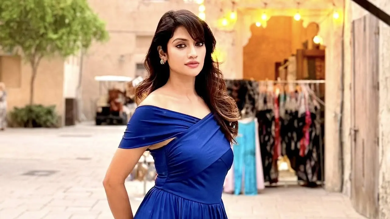 আইনি বিপাকে নুসরাত জাহান