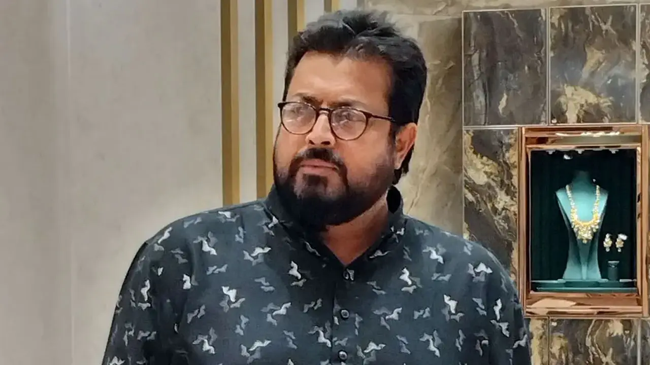 এফডিসিতে গিয়ে বিব্রত ওমর সানি