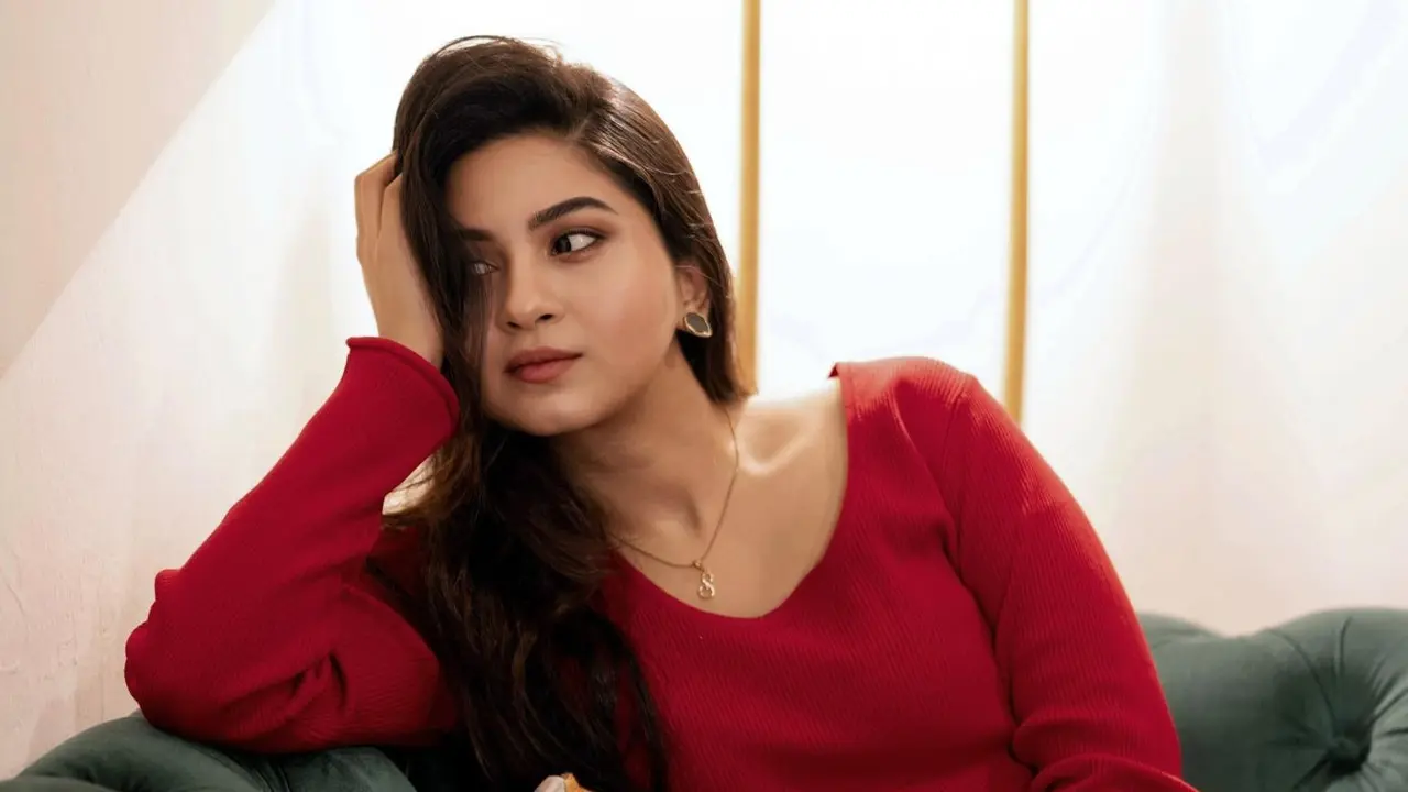 আমার কম কাজ করলেও চলে : স্পর্শিয়া