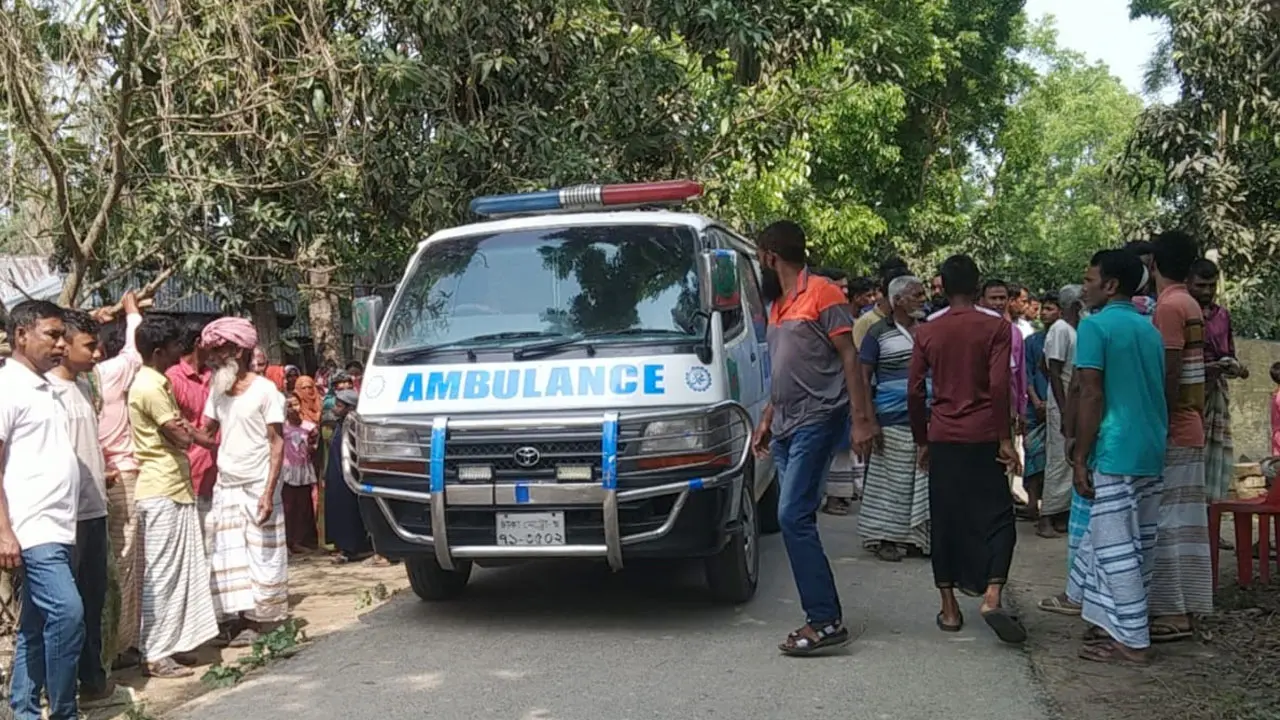 ৪ বছরের ছেলেকে হত্যার পর ফাঁস নিলেন প্রবাসীর স্ত্রী