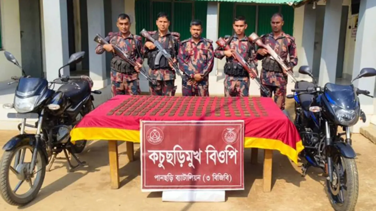 পানছড়িতে বিজিবির অভিযান, ১ হাজার ৪০০ রাউন্ড গোলাবারুদ জব্দ
