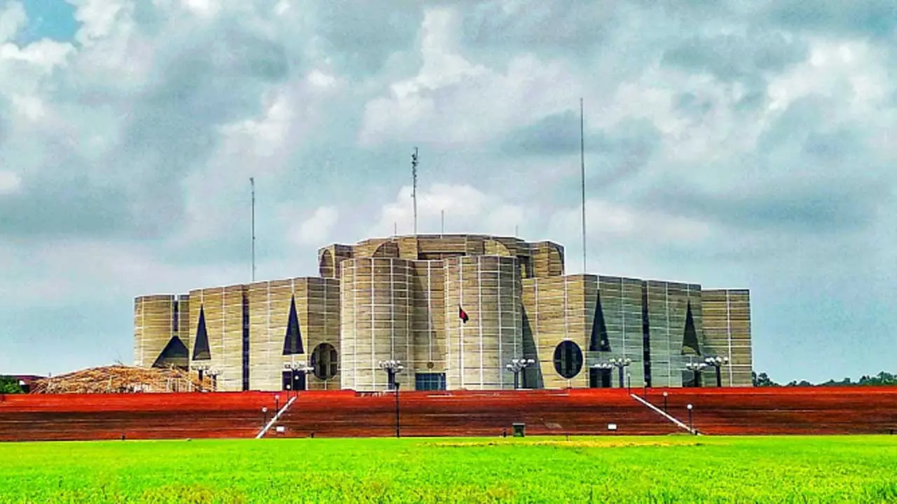 ১২৮টি বন্যা আশ্রয়কেন্দ্র নির্মাণ করা হবে : আসাদুল হাবিব দুলু
