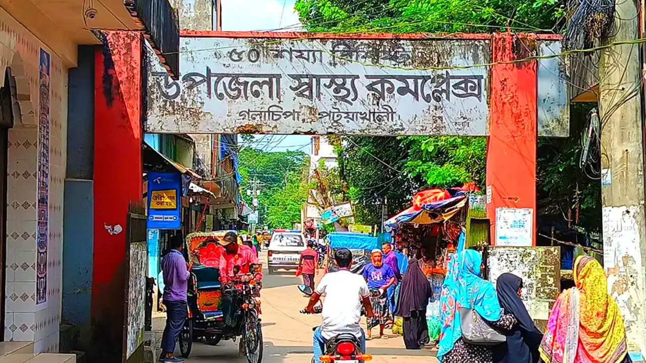 রাস্তায় ঝুলে থাকা বিদ্যুতের তারে স্পৃষ্ট হয়ে প্রাণ গেল ব্যাংক কর্মকর্তার