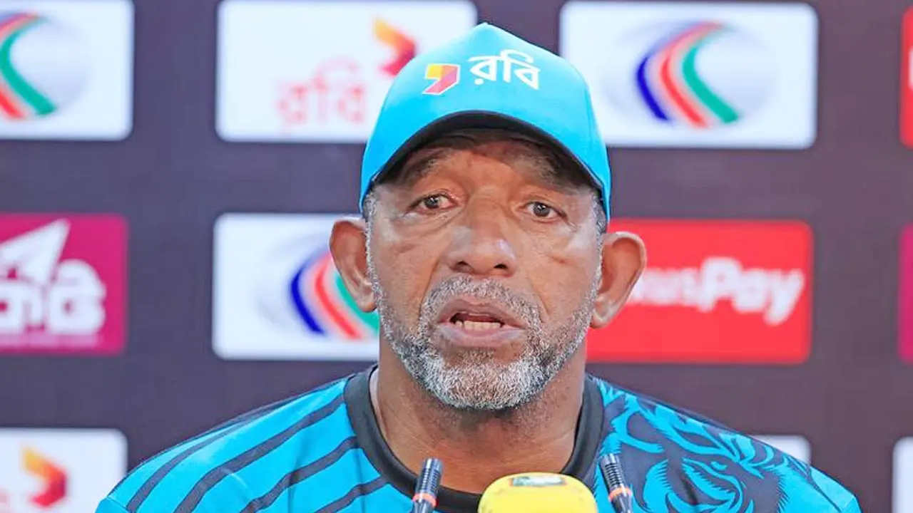 বিসিবি সভাপতি পরিবর্তন নিয়ে সিমন্স, ‘এখন আর জীবনে কিছুতেই অবাক হই না’
