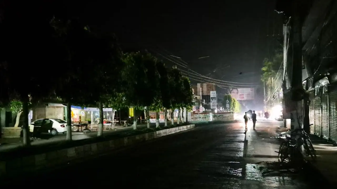 রাজবাড়ীতে এক ঘণ্টা পর পর লোডশেডিং, অতিষ্ঠ জনজীবন