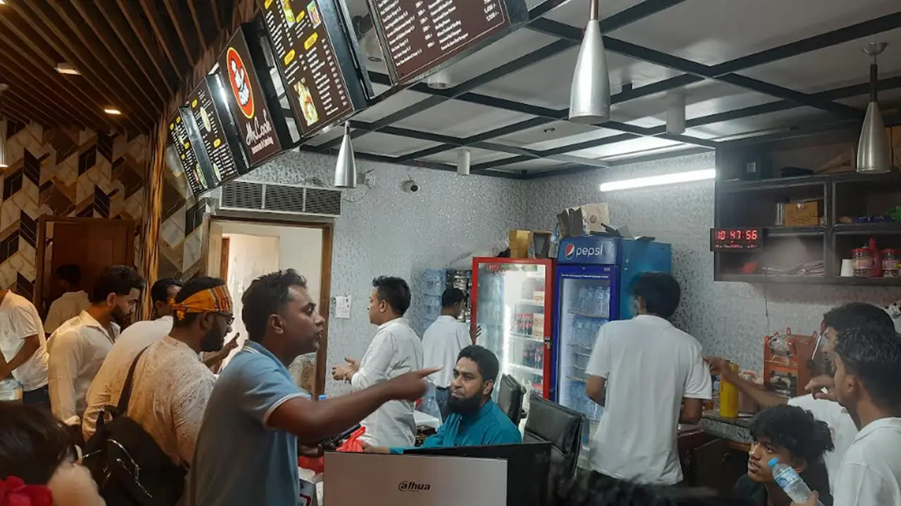 রমনায় এক প্লেট পান্তা-ইলিশ ৬০০ টাকা