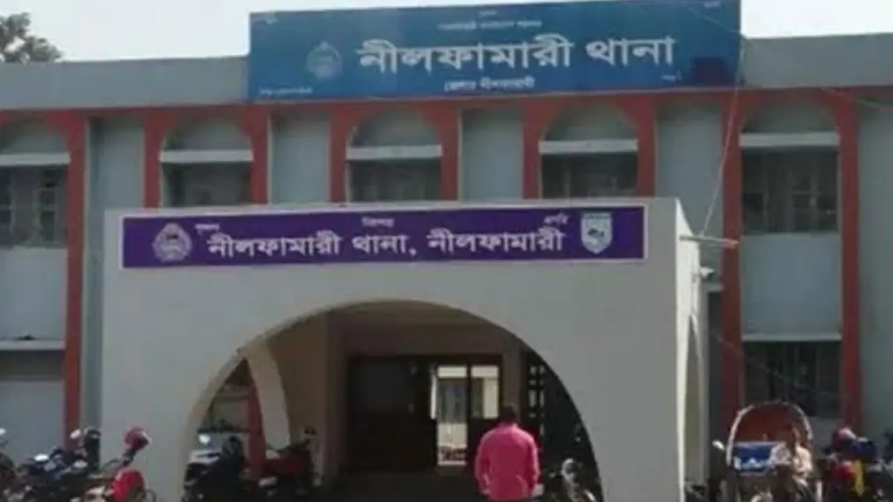 ডাম্প ট্রাকের ধাক্কায় প্রাণ গেল আপন দুই ভাইয়ের