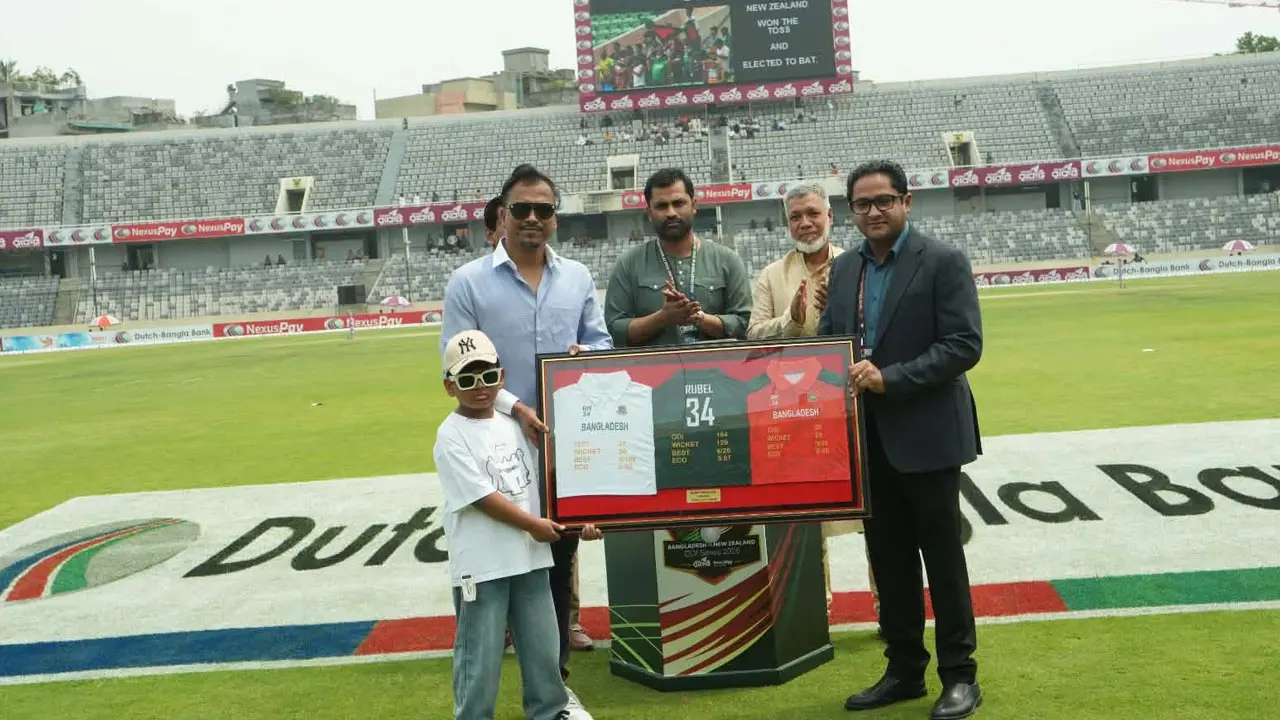 বিদায় বেলায় কোচ সারোয়ার ইমরানকে স্মরণ রুবেলের