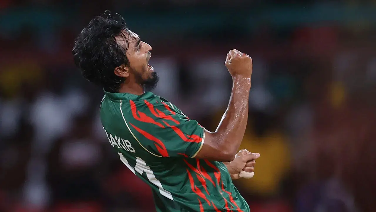 শেষ ওয়ানডের দল ঘোষণা, ফিরলেন তানজিম সাকিব