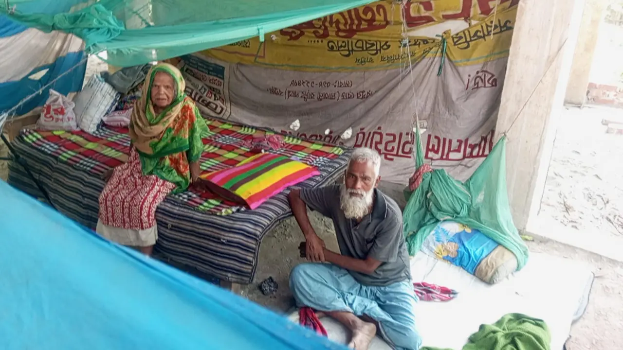 আশ্রয় পেলেন অসহায় সালেহা বেওয়া