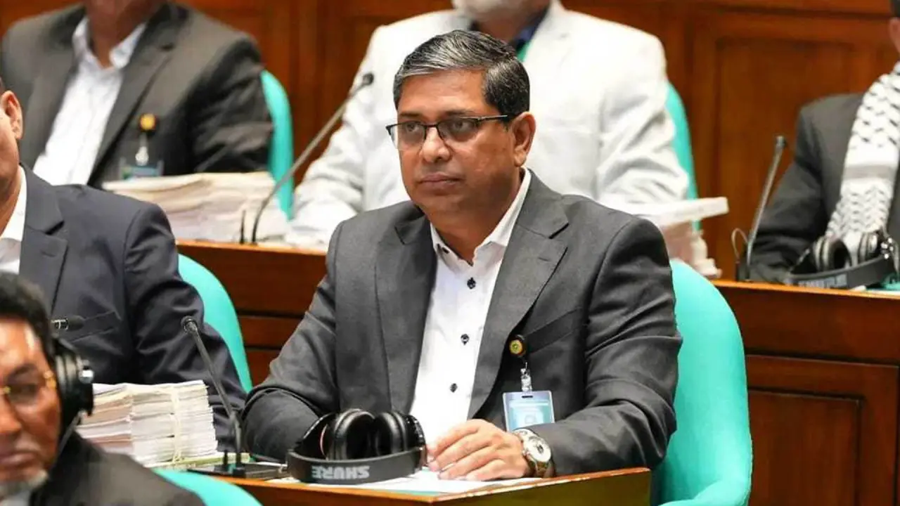স্থানীয় সরকার বিল পাস না হলে আ. লীগের মেয়রদের বসার সুযোগ দিতে হবে