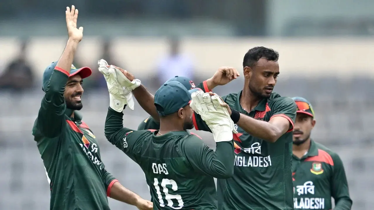 ম্যাচে খেলতে হবে, টসের কয়েক সেকেন্ড আগে জানতে পারেন শরিফুল