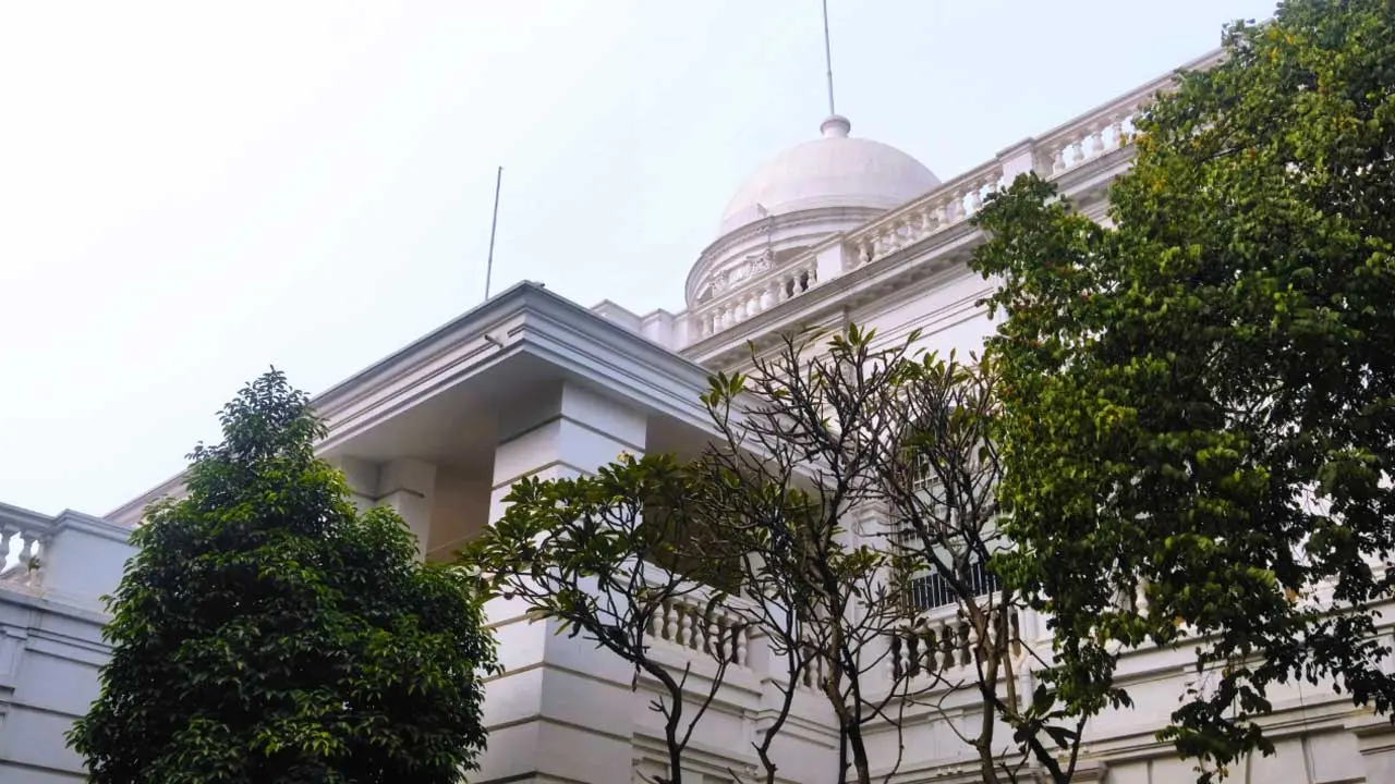 মেলেনি জামিন, পেলেন সন্তান জন্মের সময় স্ত্রীর পাশে থাকার অনুমতি