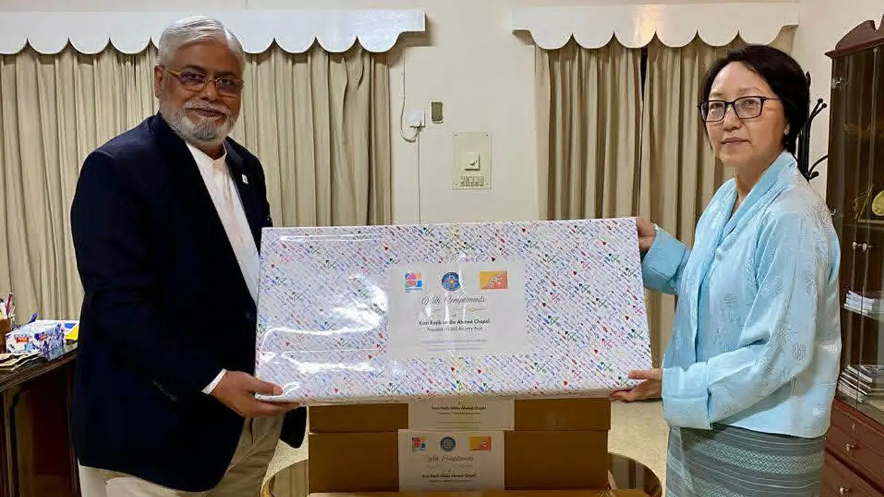 ভুটানকে সরঞ্জাম দিয়ে সহায়তা করল এশিয়ান আরচ্যারি
