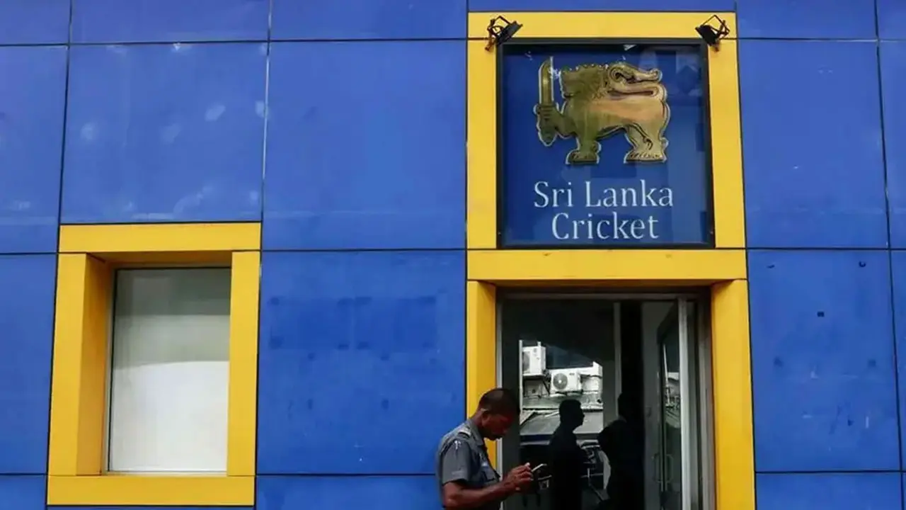 আনুষ্ঠানিকভাবে পদত্যাগ করলেন লঙ্কান ক্রিকেট বোর্ডের সভাপতিসহ সকল সদস্য