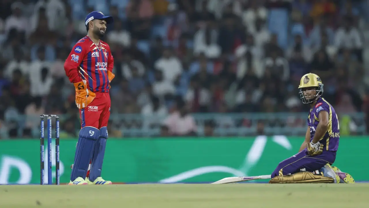 লক্ষ্ণৌতে অধিক সন্ন্যাসী, তাই গাজন নষ্ট হচ্ছে!