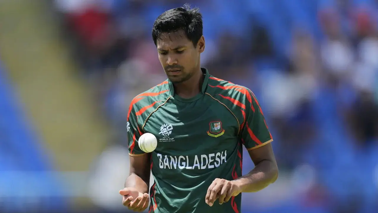মাঠে নামার আগেই ইনজুরিতে ছিটকে গেলেন মুস্তাফিজ