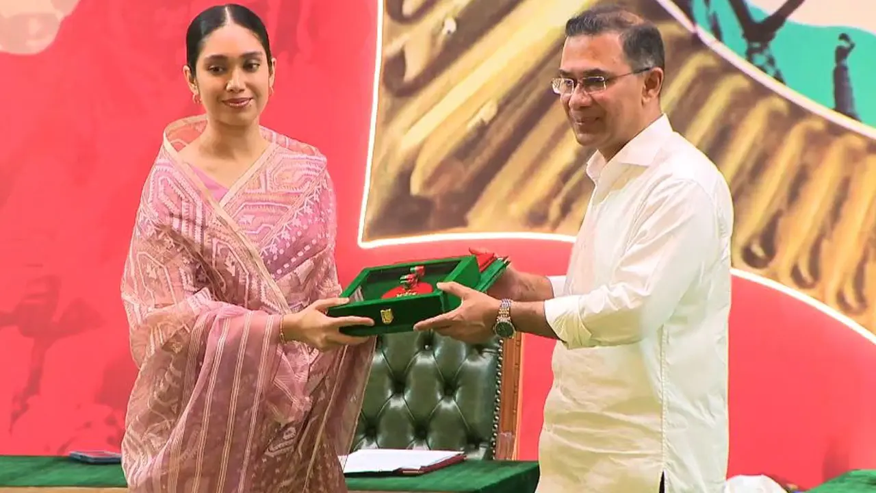 ‘স্বাধীনতা পুরস্কার-২০২৬’ হস্তান্তর করলেন প্রধানমন্ত্রী