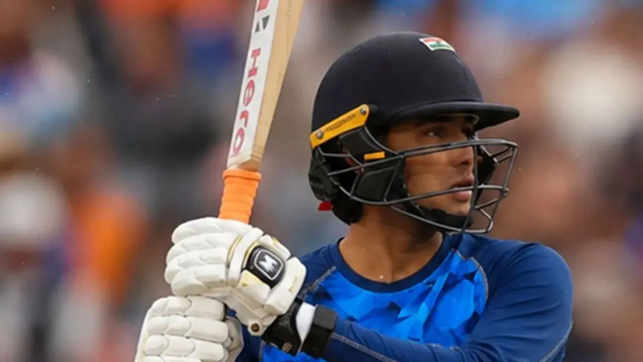 ৯১ বলে ১৫ চার, ২৫ ছয়ে অভিষেকের ২৩৩ রান!