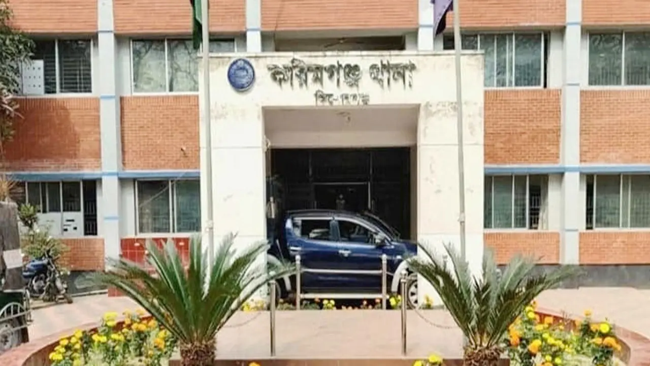 সিএনজির ধাক্কায় প্রাণ গেল অটোরিকশার যাত্রীর