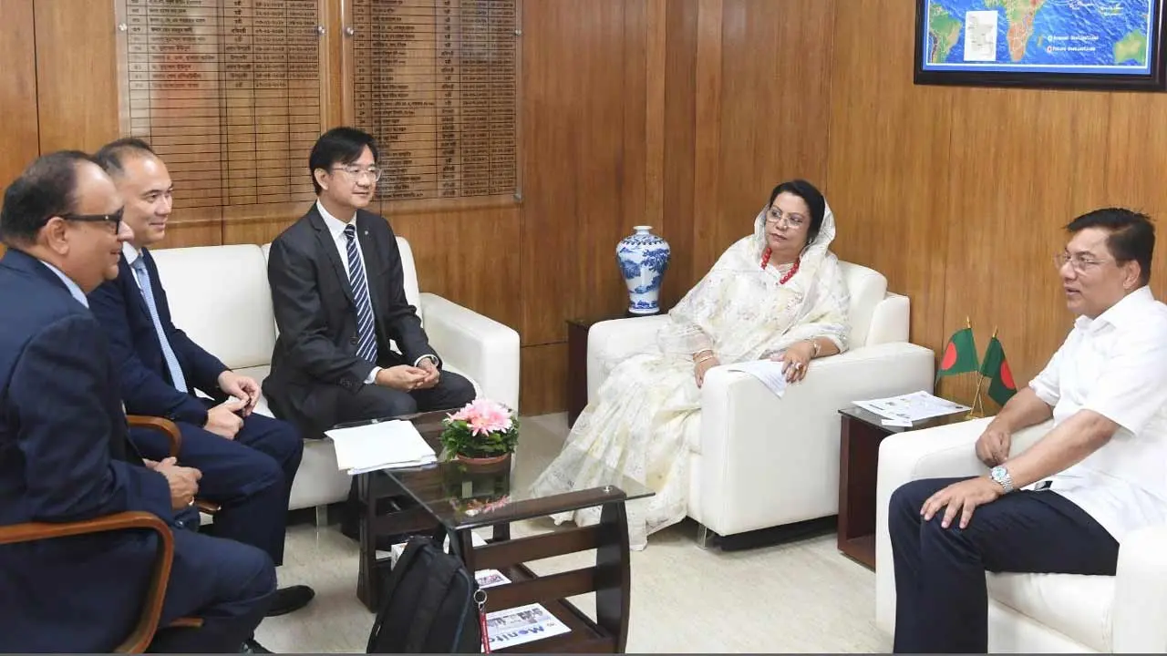 বিমান খাতে সিন্ডিকেটের বিরুদ্ধে জিরো টলারেন্স নীতিতে সরকার: বিমানমন্ত্রী