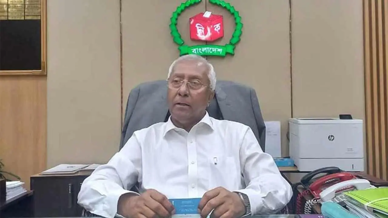 দলের বাইরে ভোট দিলে ৭০ অনুচ্ছেদ কার্যকর হবে কি না, তা রাজনৈতিক প্রশ্ন