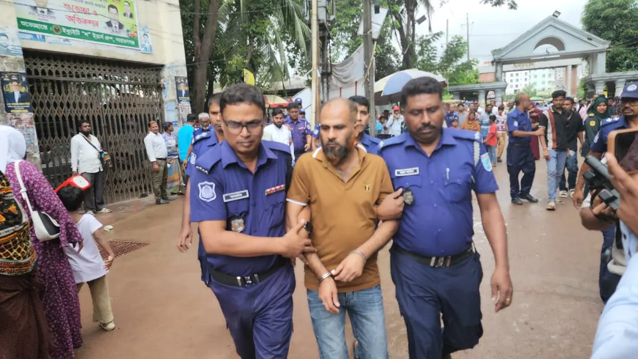 ছুরিকাঘাতে এআইইউবি শিক্ষার্থী সীমান্ত হত্যা, ৩ জনের মৃত্যুদণ্ড