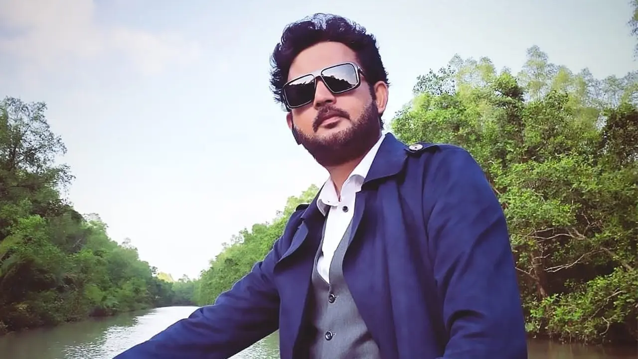 প্রথম ছবিতে আমিন খানের পারিশ্রমিক কত ছিল?