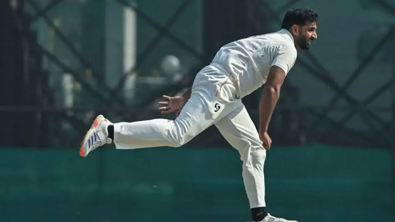 কীভাবে এক স্কুলশিক্ষকের ছেলে কাশ্মিরের প্রথম ভারত টেস্ট ক্রিকেটার হলেন?