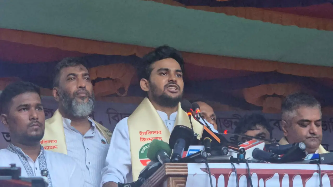 সংস্কার নাই, গ্যাস-বিদ্যুৎও নাই, পেটে ভাতও নাই