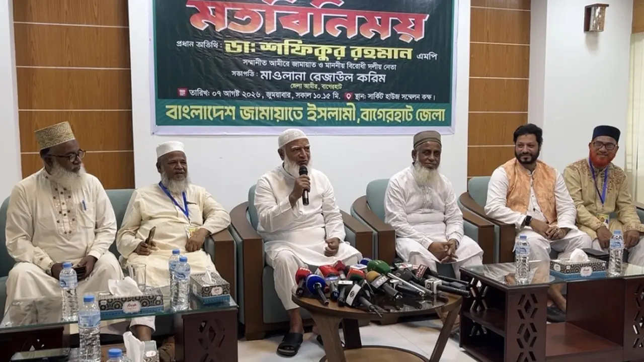 ‘এ অবস্থায় আওয়ামী লীগ এখনই রাজনীতিতে আসবে?’