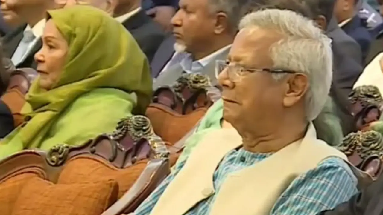 রাষ্ট্রপতির শপথ অনুষ্ঠানে যোগ দিলেন ড. ইউনূস