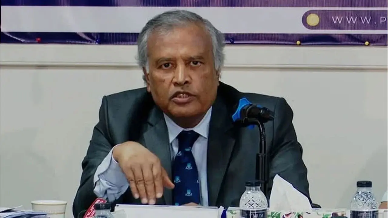 বাংলাদেশ ব্যাংকের প্রধান অর্থনীতিবিদ আক্তার হোসেনের নিয়োগ বাতিল