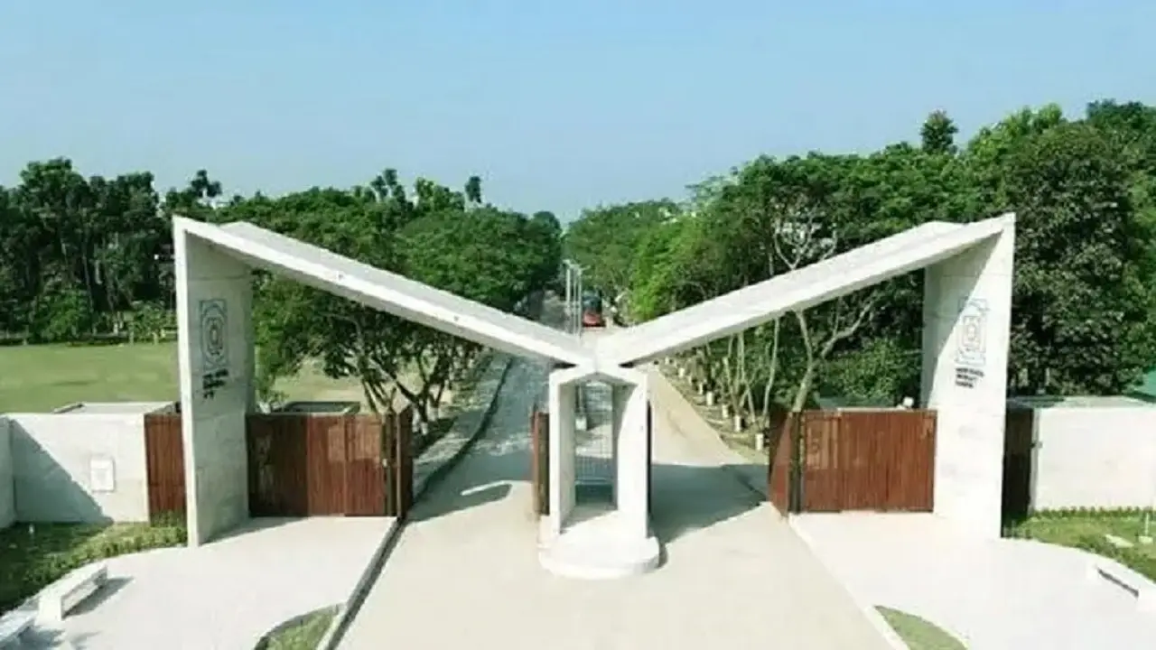 বেরোবিতে বহিরাগত ও সব ধরনের যানবাহন প্রবেশ নিষিদ্ধ