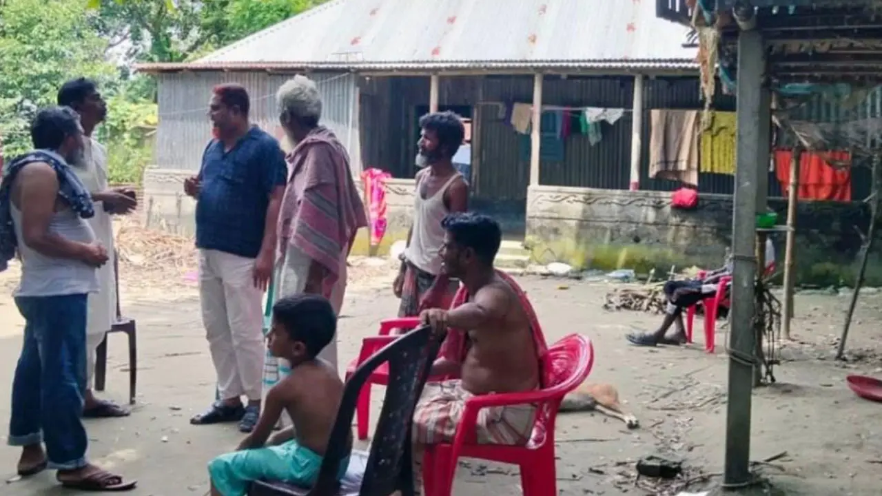 বগুড়ায় বাসি তরকারি খেয়ে গৃহবধূর মৃত্যু, হাসপাতালে ৩ জন